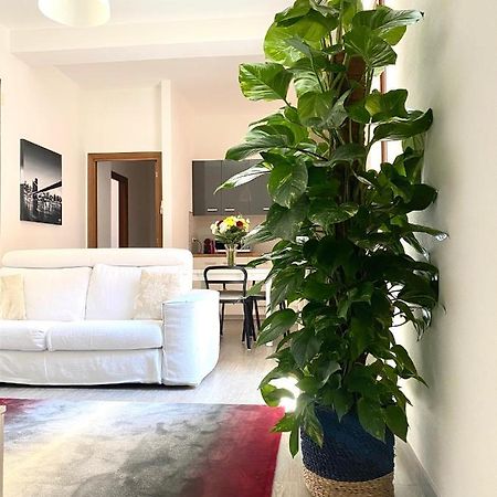 Delonix Regia Olbiaアパートメント エクステリア 写真